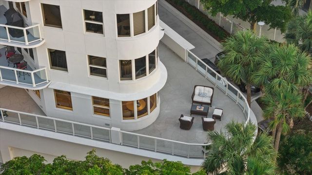 128 GOLDEN GATE POINT 202A, Sarasota, FL 34236