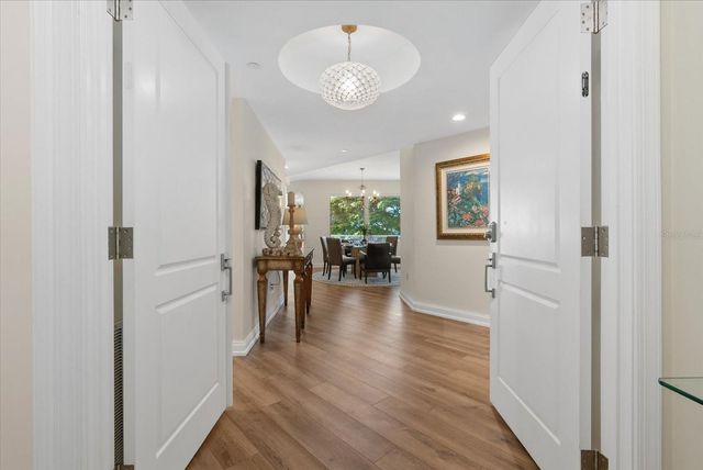 128 GOLDEN GATE POINT 202A, Sarasota, FL 34236