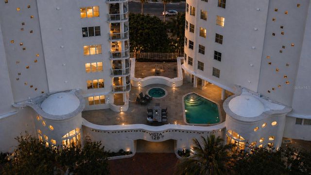 128 GOLDEN GATE POINT 202A, Sarasota, FL 34236