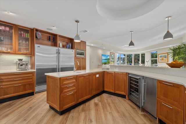 128 GOLDEN GATE POINT 202A, Sarasota, FL 34236