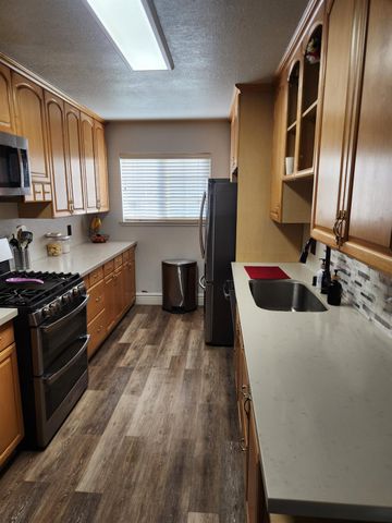 2467 Rhine Way, Elverta, CA 95626