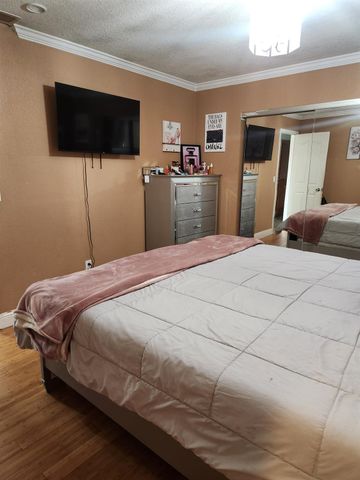 2467 Rhine Way, Elverta, CA 95626