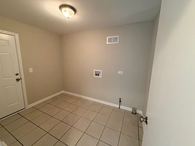 620 Larkspur Lane, Matteson, IL 60443