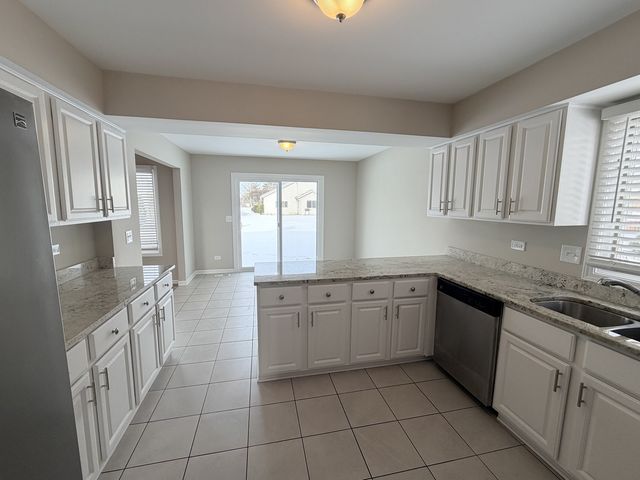 620 Larkspur Lane, Matteson, IL 60443