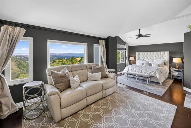 22535 Blueridge Court, Calabasas, CA 91302