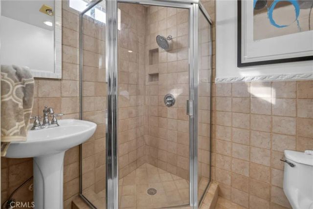 22535 Blueridge Court, Calabasas, CA 91302