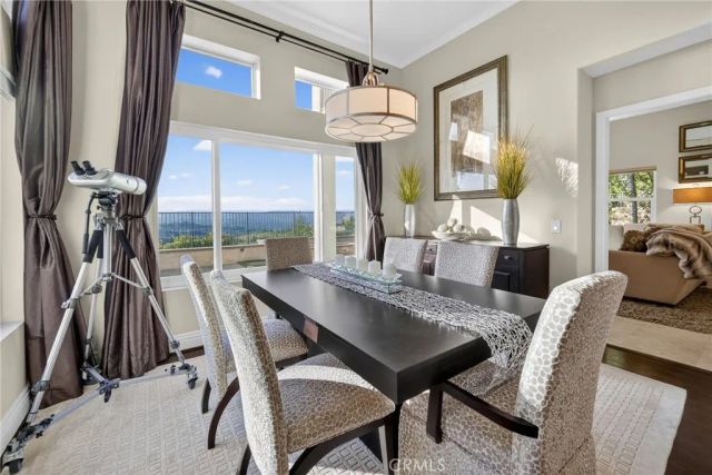 22535 Blueridge Court, Calabasas, CA 91302