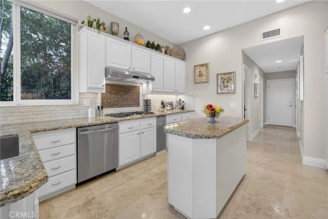 22535 Blueridge Court, Calabasas, CA 91302