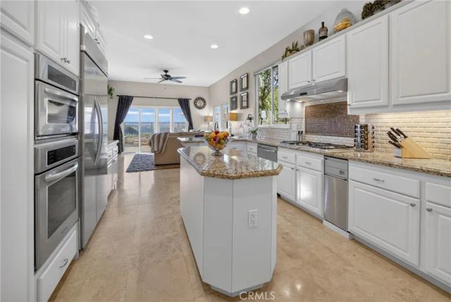 22535 Blueridge Court, Calabasas, CA 91302