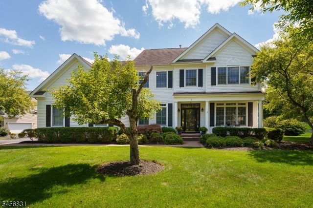 2 Aronimink Ct, Montgomery Twp., NJ 08558