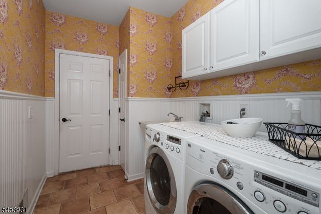 2 Aronimink Ct, Montgomery Twp., NJ 08558