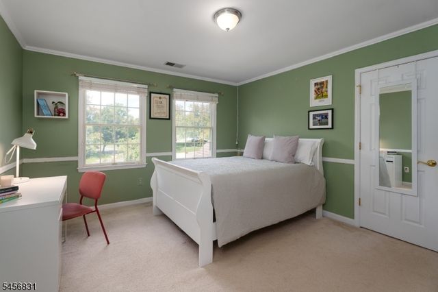 2 Aronimink Ct, Montgomery Twp., NJ 08558