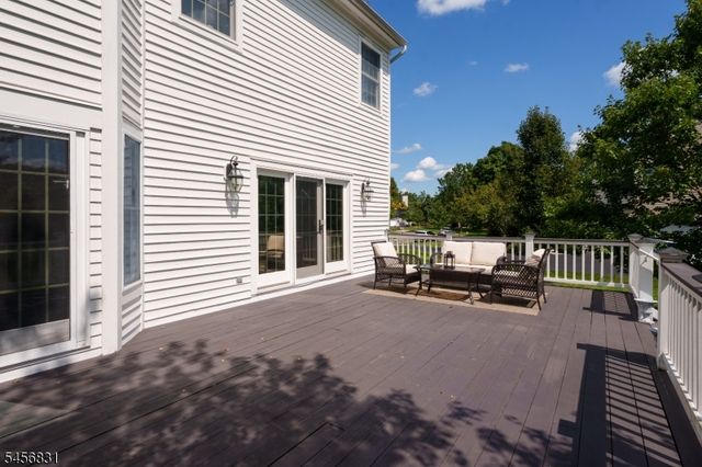 2 Aronimink Ct, Montgomery Twp., NJ 08558