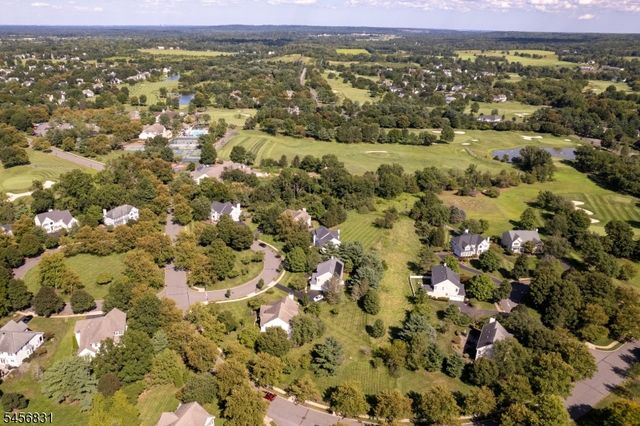 2 Aronimink Ct, Montgomery Twp., NJ 08558