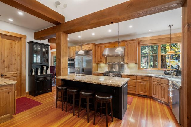 604 EJ Brickell, Truckee, CA 96161