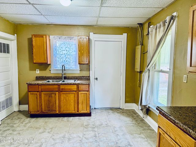 736 Thayer Street, Toledo, OH 43609