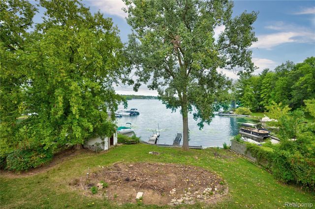 11476 Delmar Drive, Deerfield Township, MI 48430