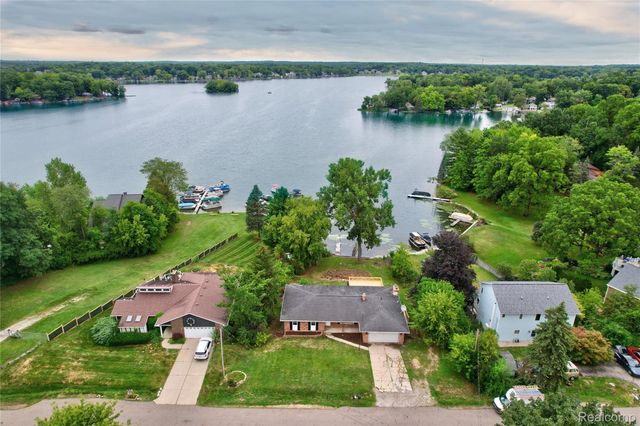 11476 Delmar Drive, Deerfield Township, MI 48430