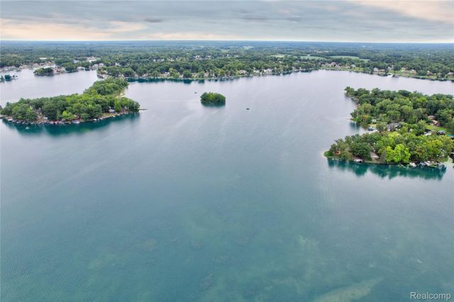 11476 Delmar Drive, Deerfield Township, MI 48430