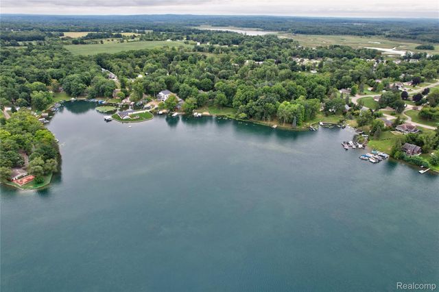 11476 Delmar Drive, Deerfield Township, MI 48430