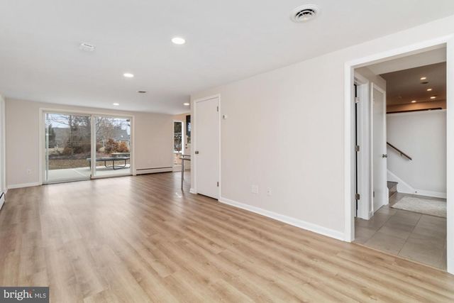 2414 STANWICK RD, Phoenix, MD 21131