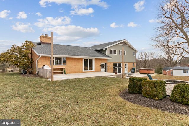 2414 STANWICK RD, Phoenix, MD 21131