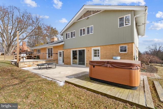 2414 STANWICK RD, Phoenix, MD 21131