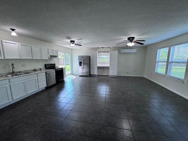 1937 Red Bluff Road, Seabrook, TX 77586