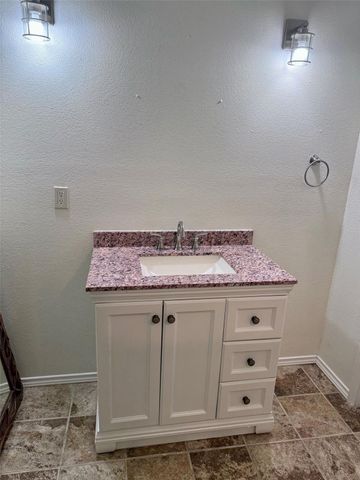 1937 Red Bluff Road, Seabrook, TX 77586