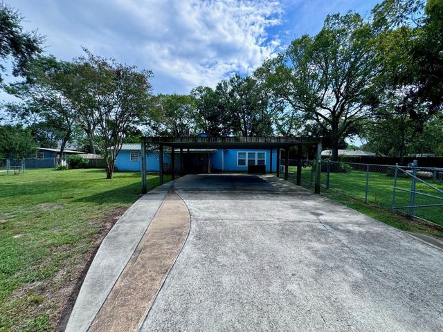1937 Red Bluff Road, Seabrook, TX 77586