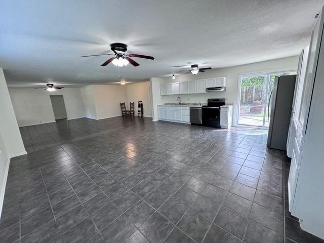 1937 Red Bluff Road, Seabrook, TX 77586