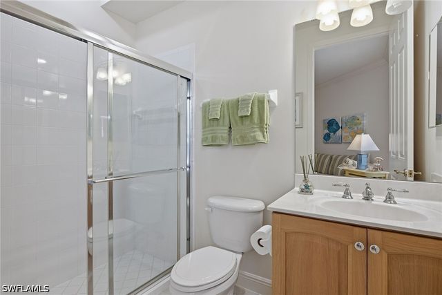 9243 Tesoro LN 103, Naples, FL 34114