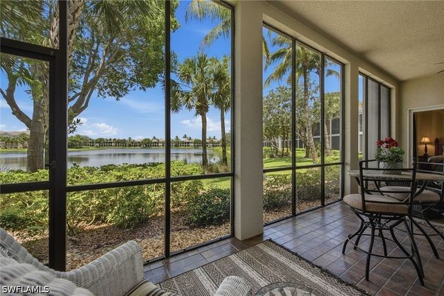 9243 Tesoro LN 103, Naples, FL 34114
