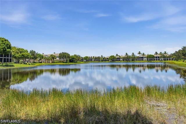 9243 Tesoro LN 103, Naples, FL 34114