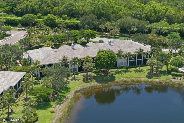 9243 Tesoro LN 103, Naples, FL 34114