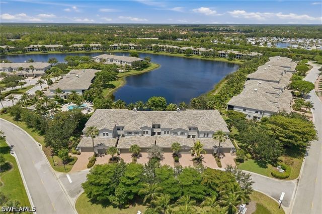 9243 Tesoro LN 103, Naples, FL 34114