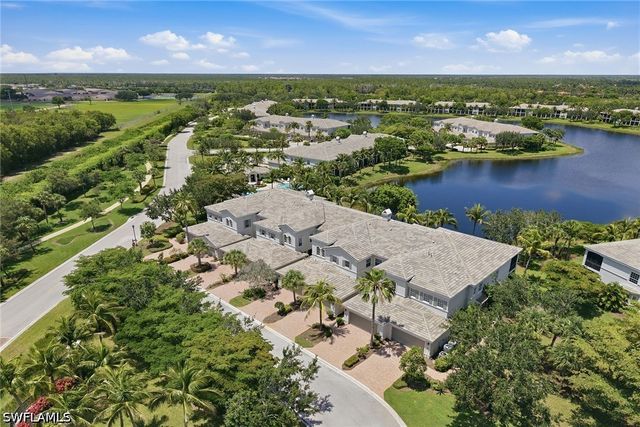 9243 Tesoro LN 103, Naples, FL 34114