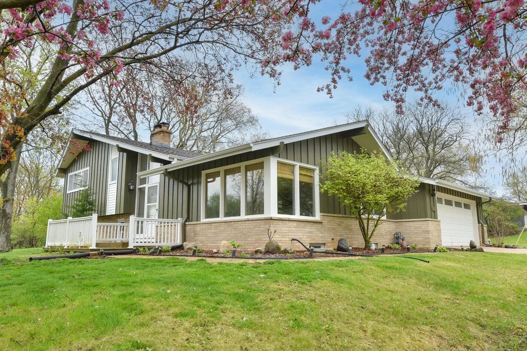 4404 Menomonee River PARKWAY, Wauwatosa, WI 53225