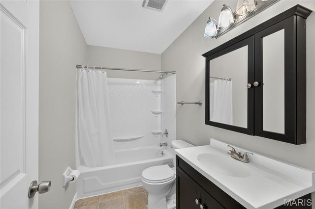 1060 Pinrun Drive, Unincorporated, MO 63011