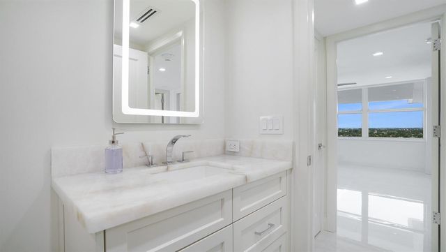 4280 Galt Ocean Drive 14a, Fort Lauderdale, FL 33308