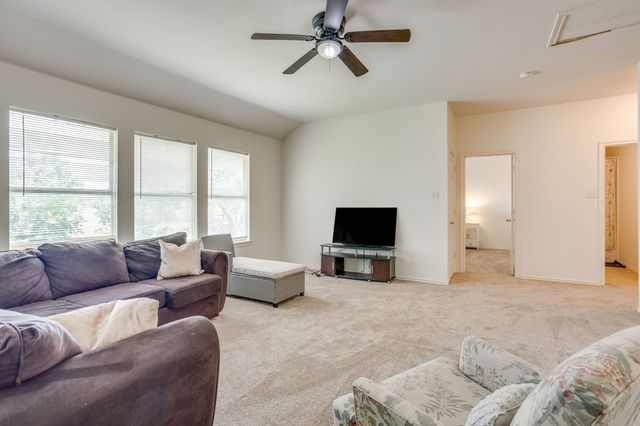 525 Oakbrook Drive, Burleson, TX 76028