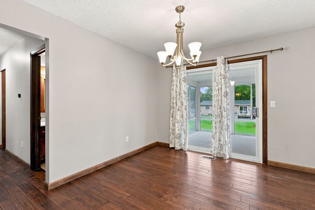 2511 W 60th Street, Davenport, IA 52806