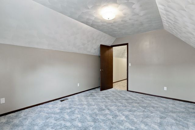 2511 W 60th Street, Davenport, IA 52806
