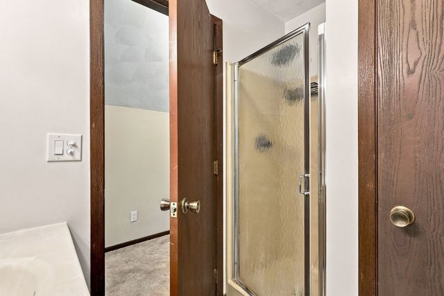 2511 W 60th Street, Davenport, IA 52806