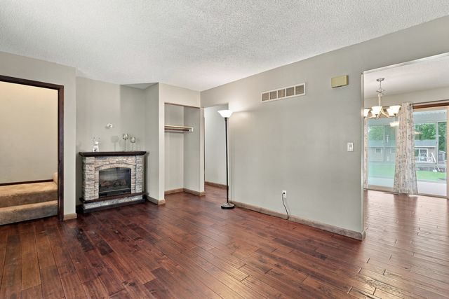 2511 W 60th Street, Davenport, IA 52806