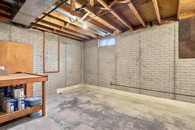 2511 W 60th Street, Davenport, IA 52806