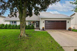 2511 W 60th Street, Davenport, IA 52806
