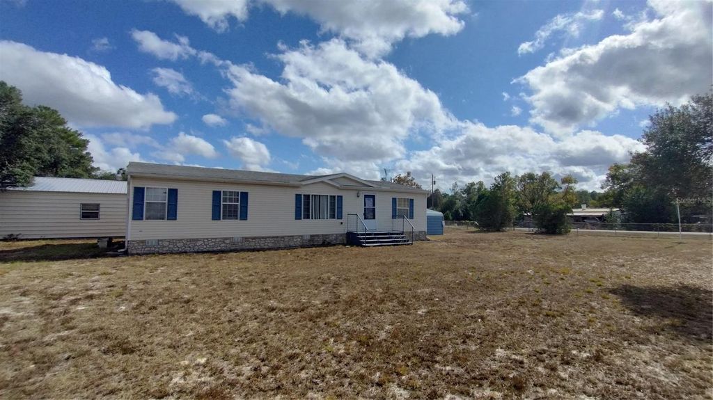 28515 POINSETTIA AVENUE, Paisley, FL 32767