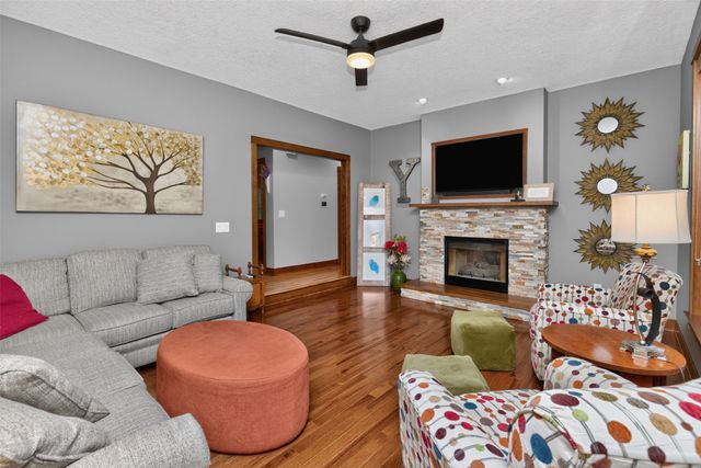 2501 NW Pleasant Street, Ankeny, IA 50023