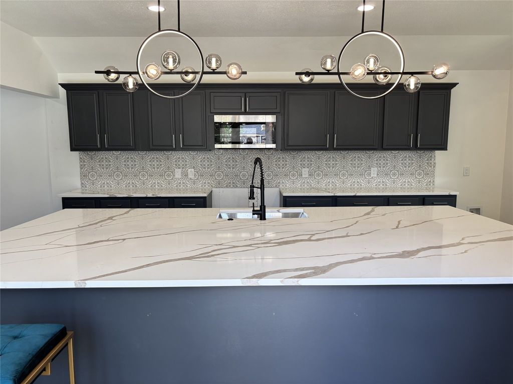 5233 Arbor Glen Road, The Colony, TX 75056
